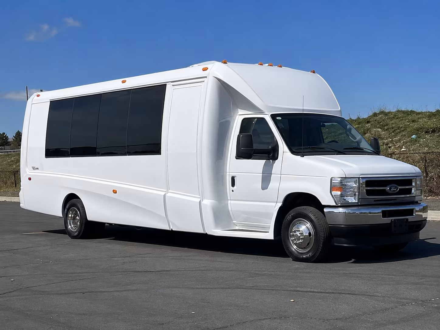 Jacksonville Homecoming & Prom Party Bus Rentals